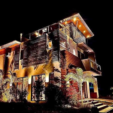 Overlooking Staycation At Sandari Batulao Tagaytay City Eksteriør bilde