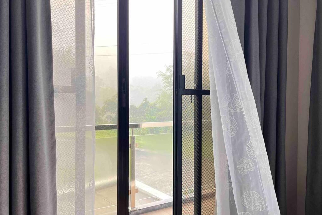 Overlooking Staycation At Sandari Batulao Tagaytay City Eksteriør bilde