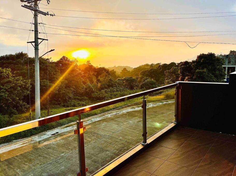 Overlooking Staycation At Sandari Batulao Tagaytay City Eksteriør bilde